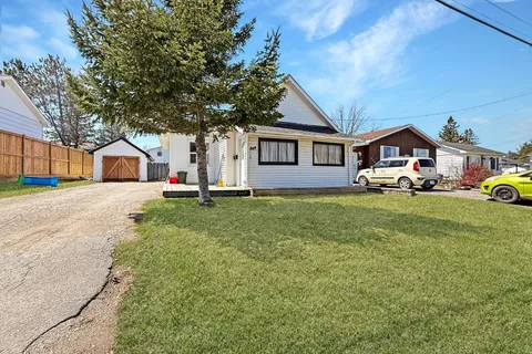 778 Seventh Street, ON K7V 1B7