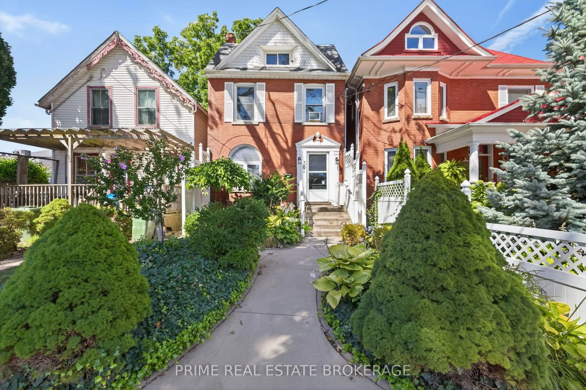 38 Hincks Street, ON N5R 3N6