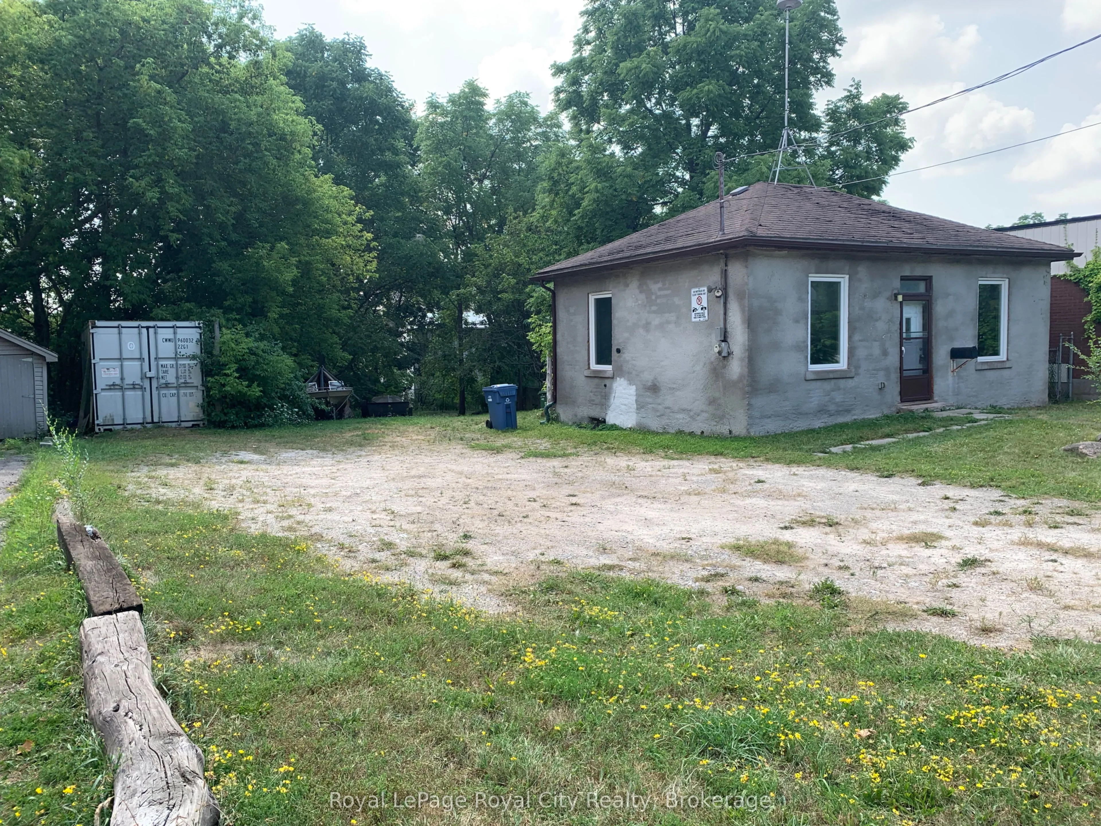 180 Waterloo Avenue, ON N1H 3J3