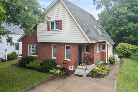 88 East William Street, ON N0K 1W0