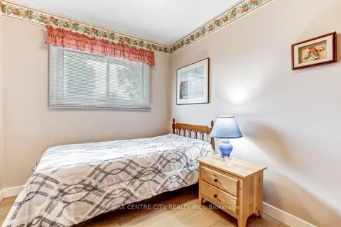 12 Curtis Avenue, ON N5Z 4G1