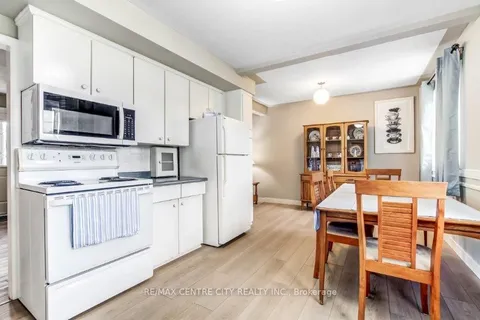 12 Curtis Avenue, ON N5Z 4G1