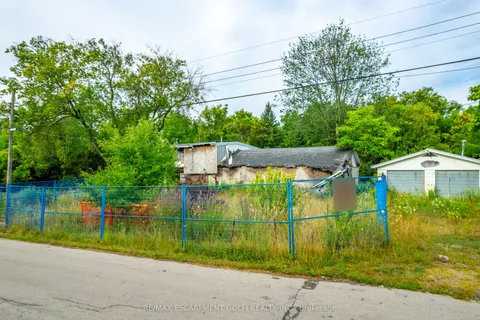 74 Best Avenue, ON L9H 5W1