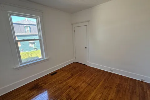 261 HOTCHKISS Street, ON P1P 1H7