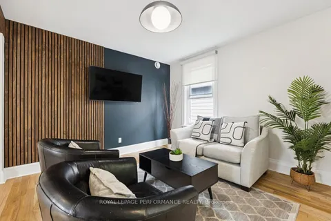 373 Bronson Avenue, ON K1R 6J4