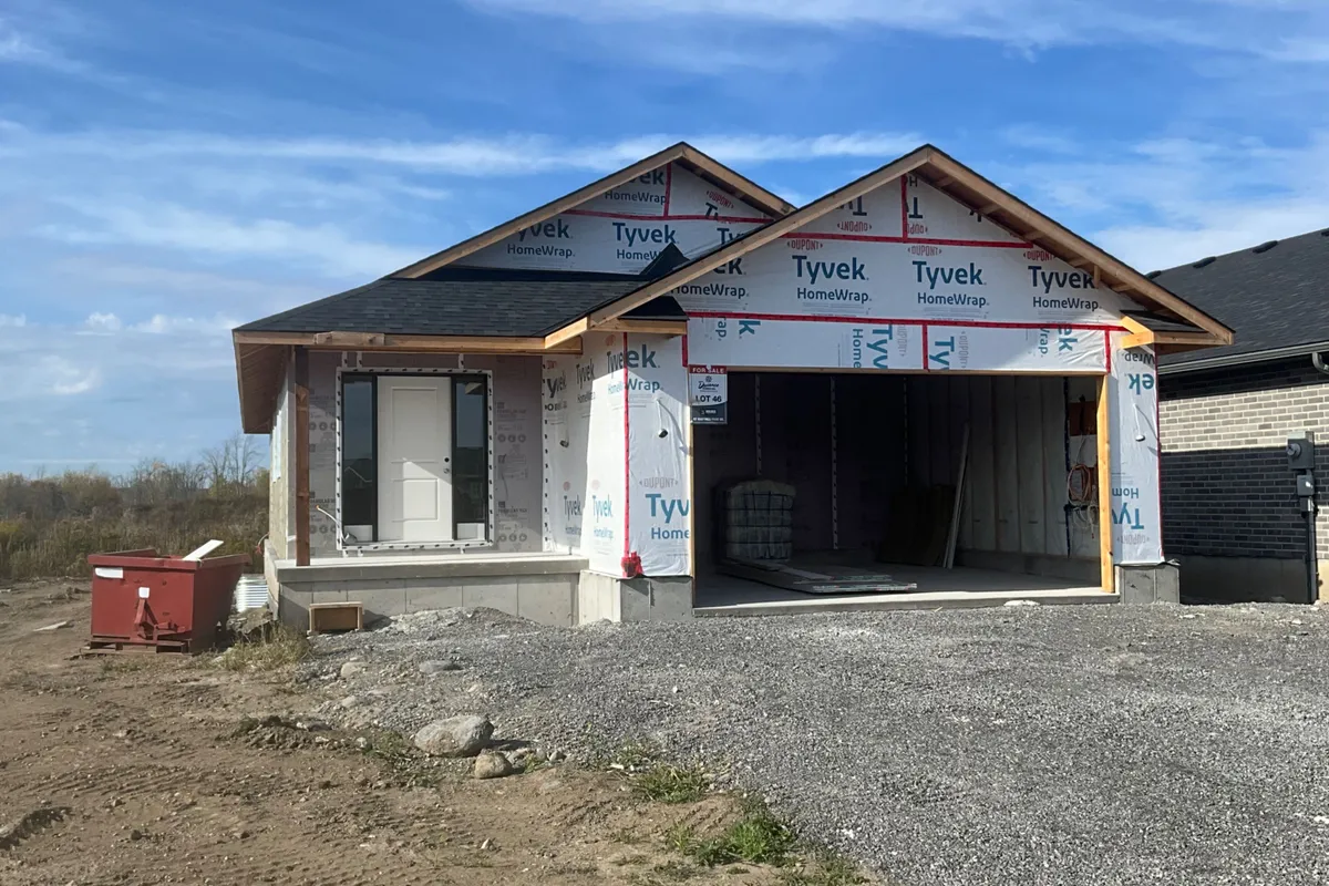 87 Hastings Park Drive, ON K8P 0J1