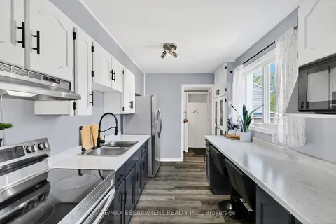 104 Southworth Street, ON L3B 1Y8