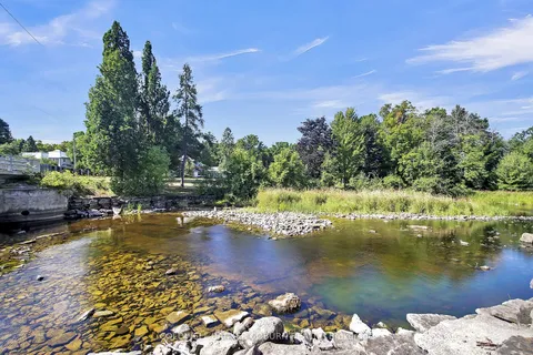 5 Water Street, ON K0G 1S0