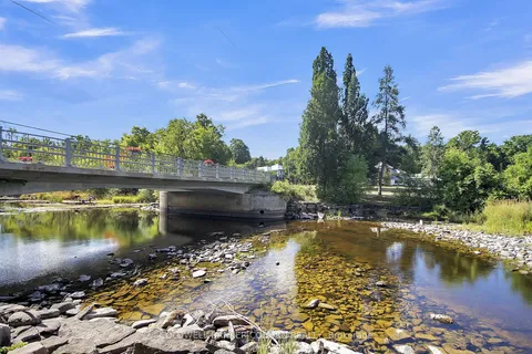 5 Water Street, ON K0G 1S0