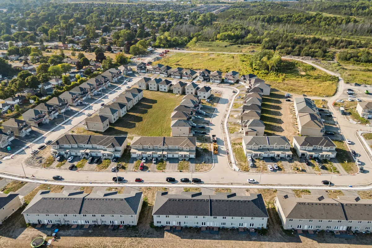 45 Lincoln Drive, ON K8N 0T7