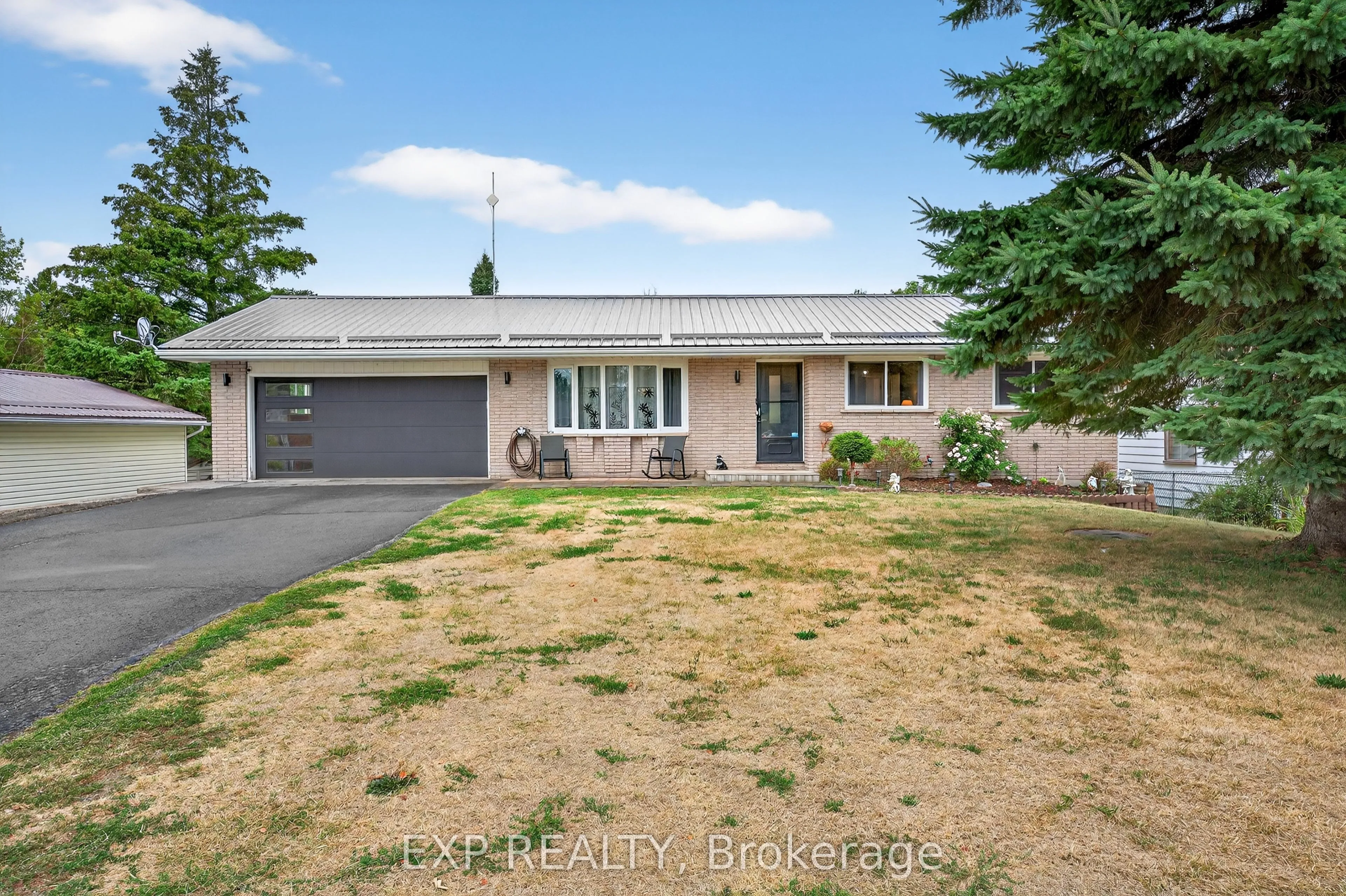 3110 Switzerville Road, ON K7R 3K9