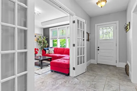 136 Queen Street, ON N0H 1P0