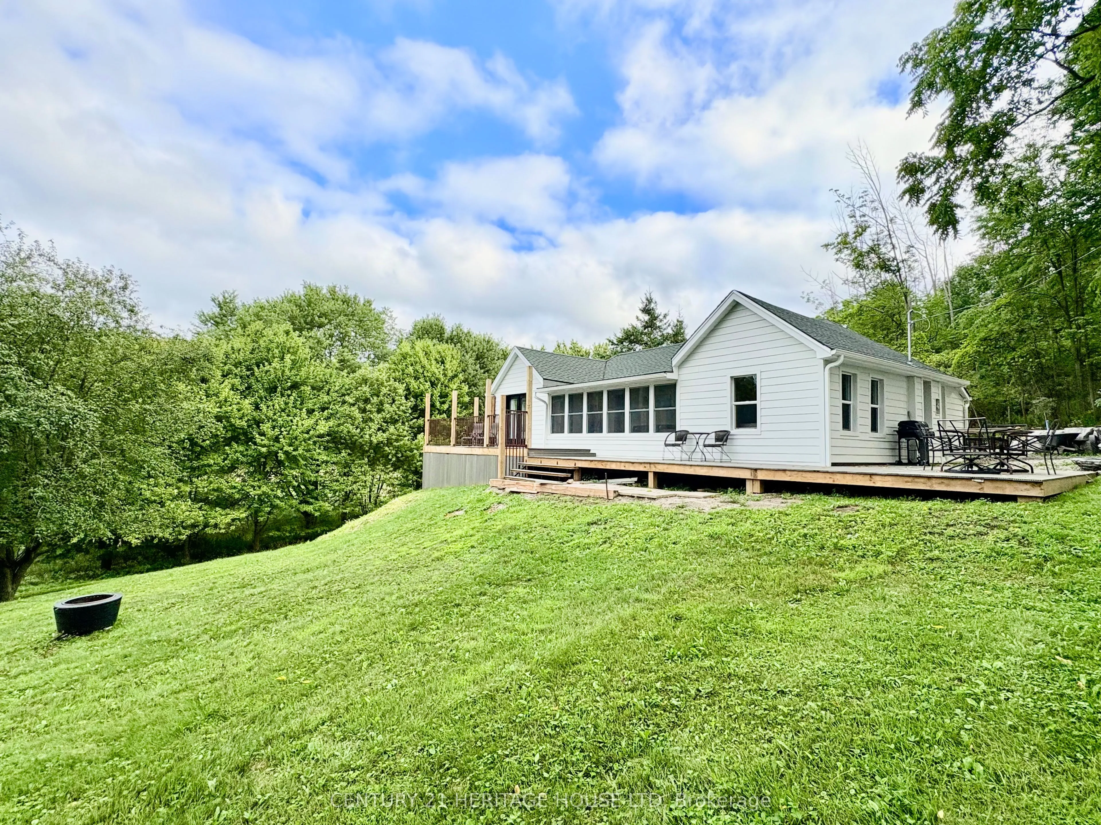 3490 Waneeta Drive, ON N5H 2R2