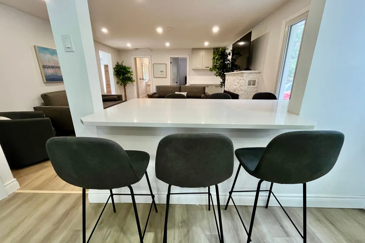 3490 Waneeta Drive, ON N5H 2R2