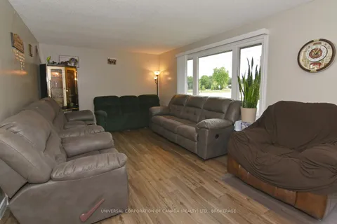 406 Elm Avenue, ON N4W 3G2