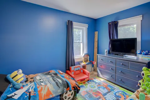 40 Elm Street, ON K7G 2S7