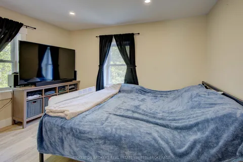 40 Elm Street, ON K7G 2S7