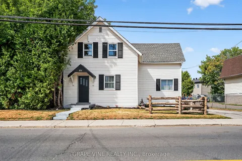 814 Laurier Street, ON K4K 1E6