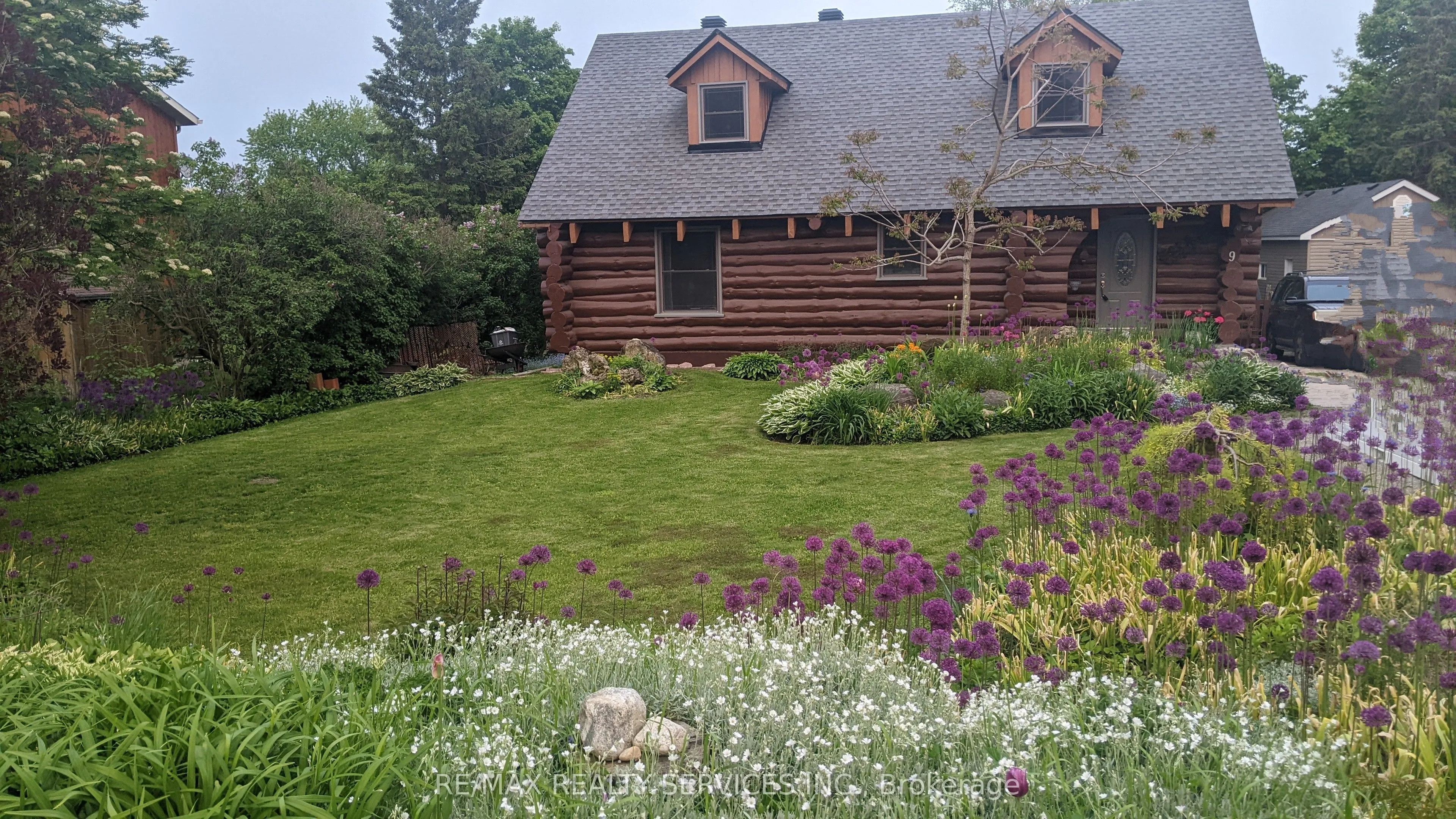 9 Orangeville Street, ON N0B 1Z0