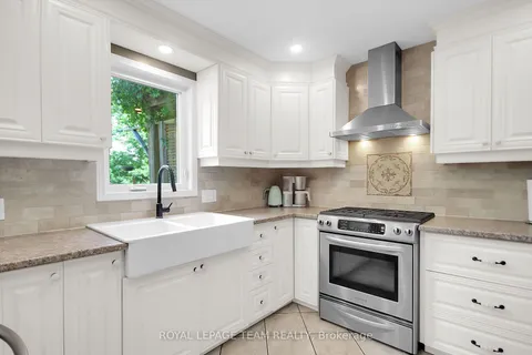 7117 Quinnfield Way, ON K4P 1B6