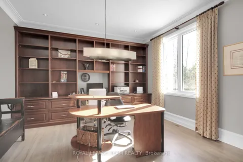 5849 QUEENSCOURT Crescent, ON K4M 1K3