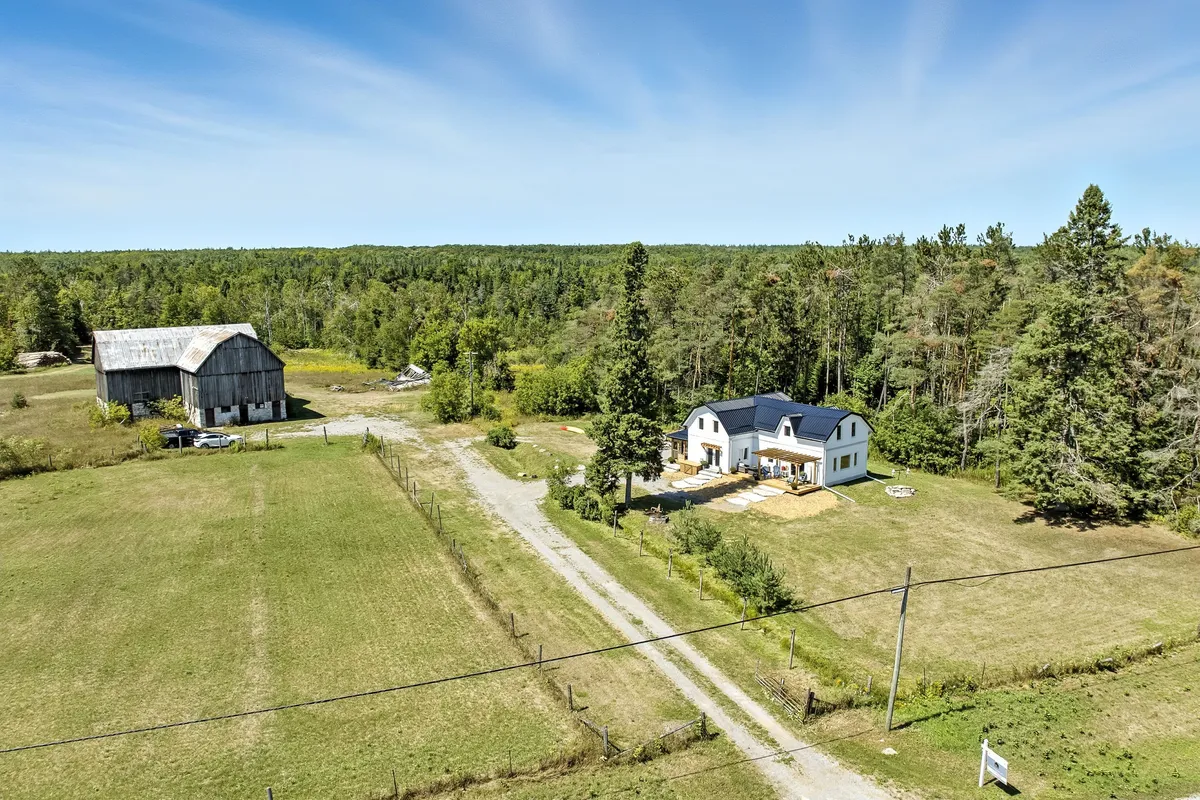 2011 Cty Road 121 Road, ON K0M 1N0