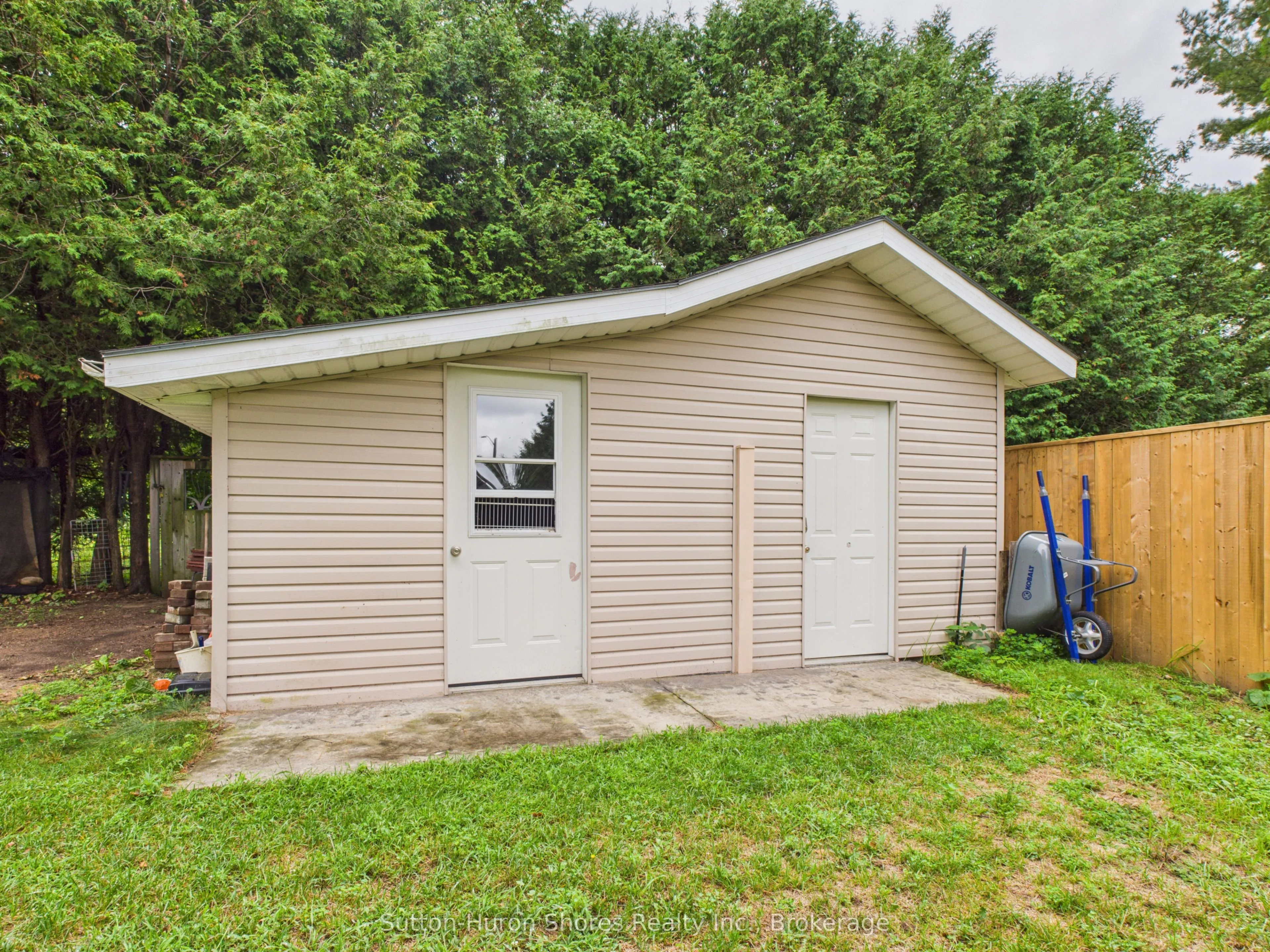 1049 Wellington Street, ON N0H 2C3