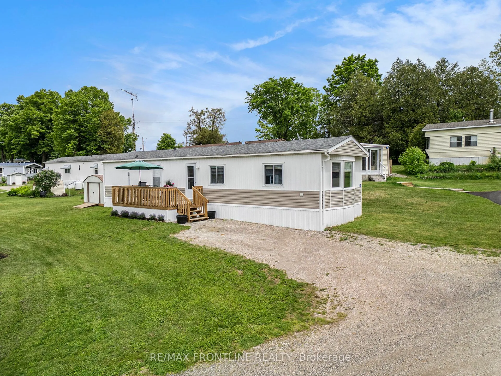 261 Hillview Road, ON K7H 3C8