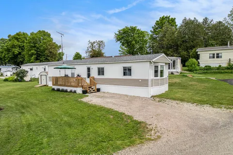 261 Hillview Road, ON K7H 3C8