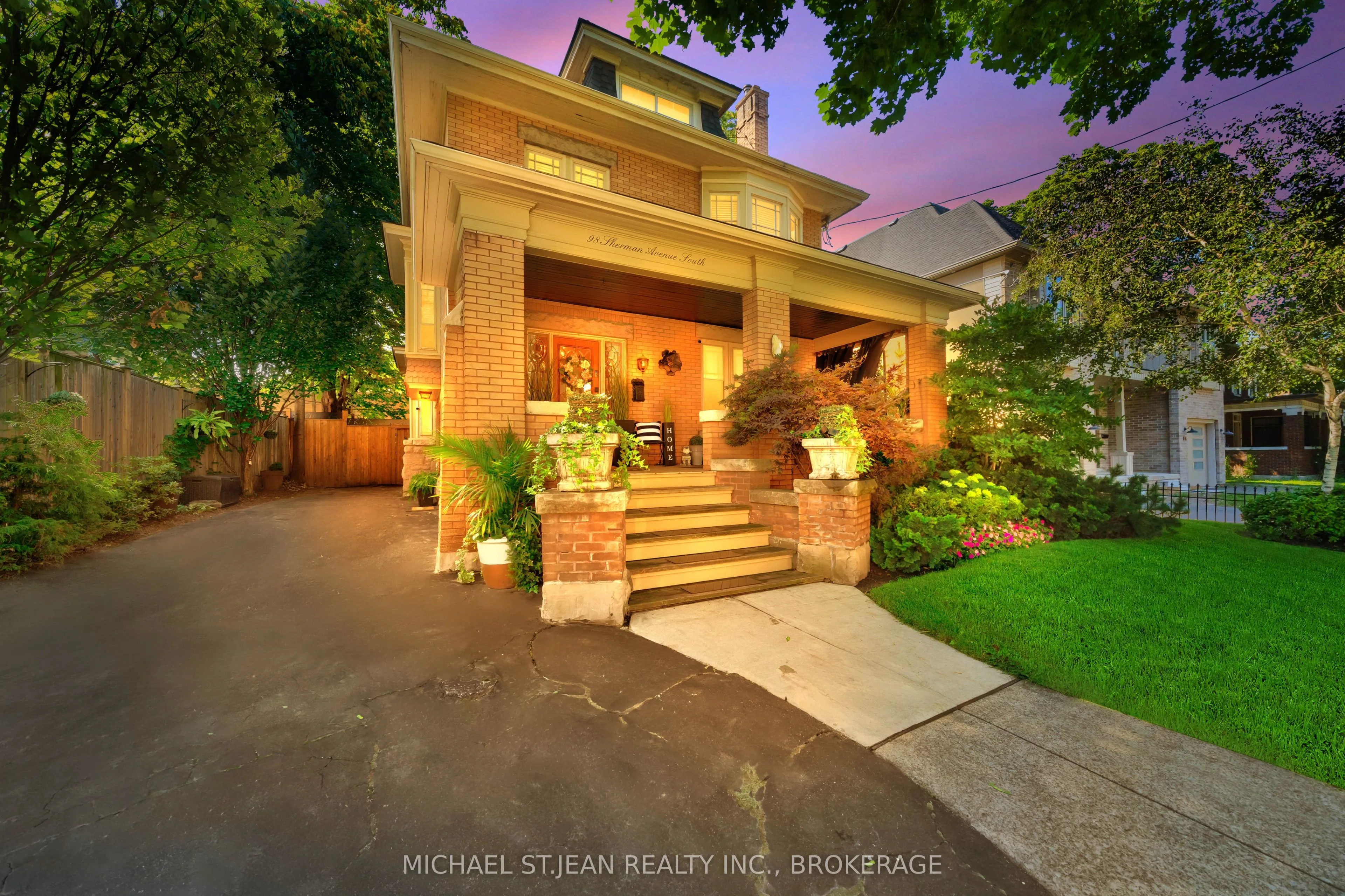 98 Sherman Avenue, ON L8M 2P7