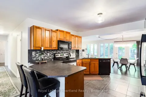 216 Shadywood Crescent, ON N2Z 2X3