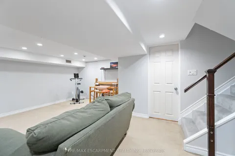 197 East 12th Street, ON L9A 3X5