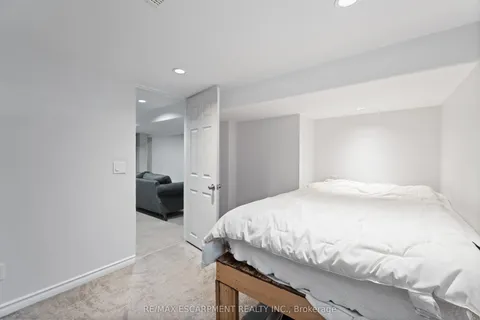 197 East 12th Street, ON L9A 3X5