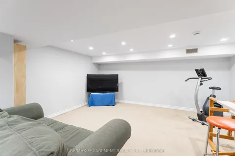 197 East 12th Street, ON L9A 3X5