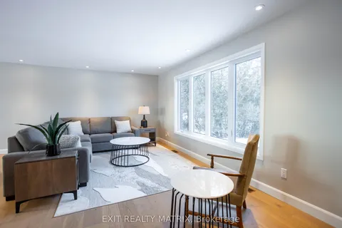 2418 Rideau Road, ON K1X 1B2