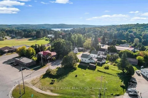 00 PCL 36-1 SEC 36M220 Highway, ON K0J 2M0