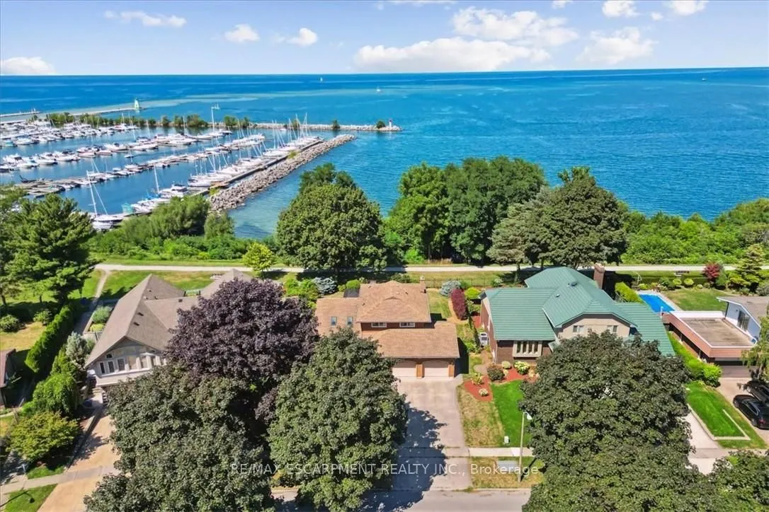 93 Westgate Park Drive, ON L2N 5X1