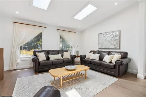 93 Westgate Park Drive, ON L2N 5X1