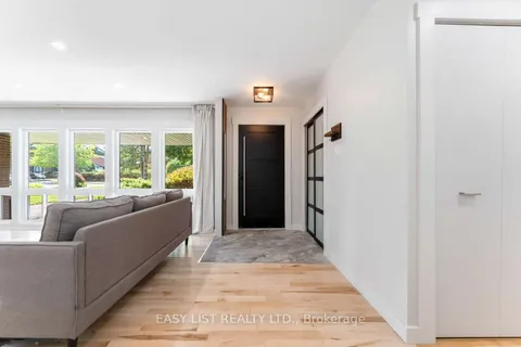 15 Leacock Drive, ON K2K 1R6