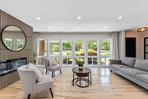 15 Leacock Drive, ON K2K 1R6