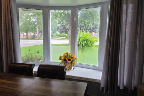 233 Queen Street, ON N0G 2N0