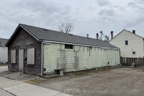 280 Park Street, ON N7M 3S3