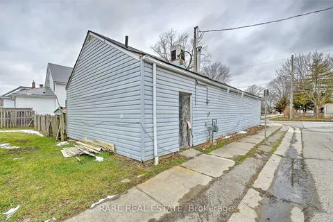 280 Park Street, ON N7M 3S3