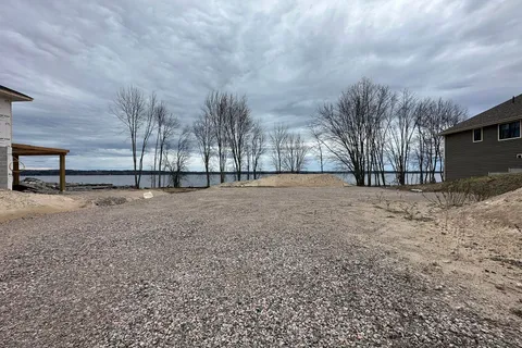 33 Alexandra Court, ON P0H 1H0