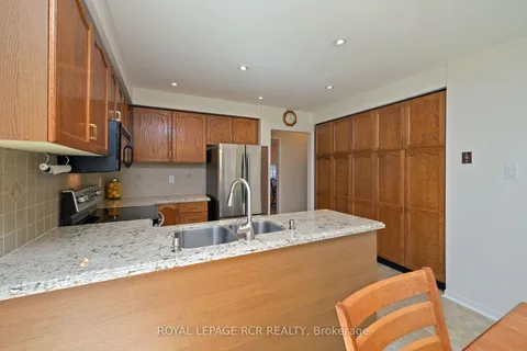 1 Bayberry Road, ON L9W 6G5