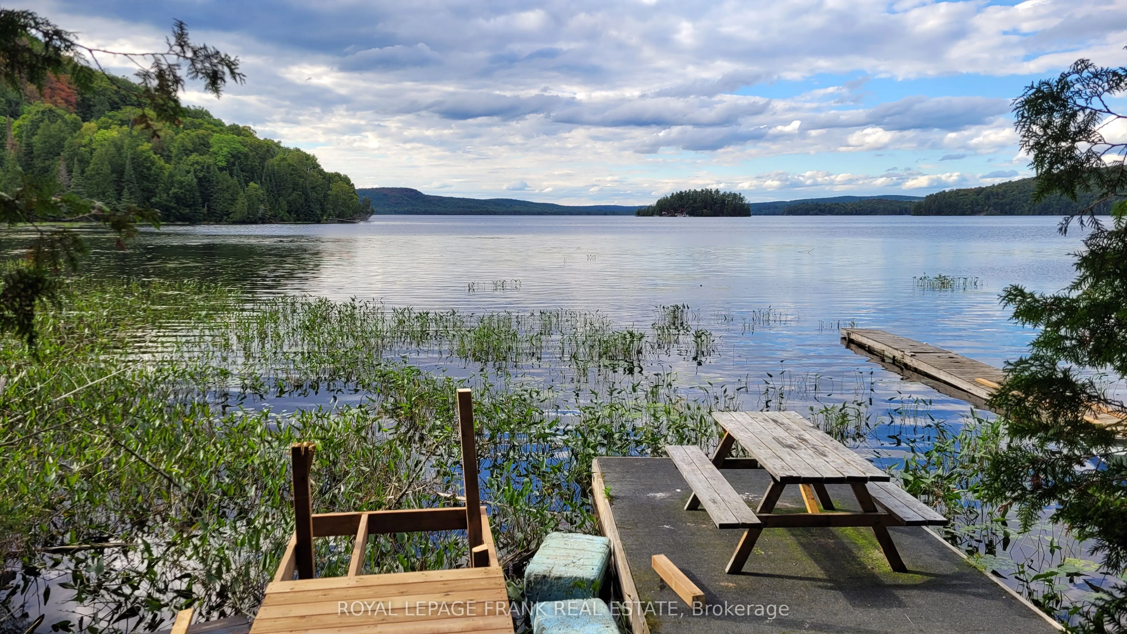 00 Elephant Lake N/A, ON K0L 1M0