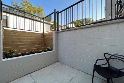 23 Warren Avenue, ON L9A 3C7