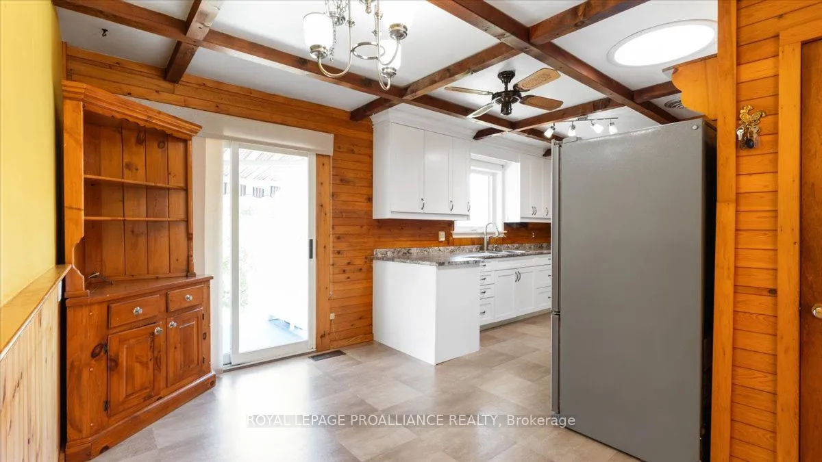 89 Point Anne Road, ON K8N 4Z4