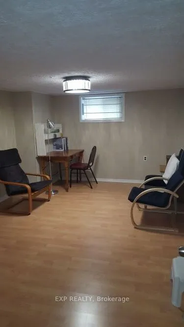 48 Kingsmount Street, ON L8S 3L3