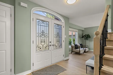 723 Carlisle Street, ON K9A 5E6